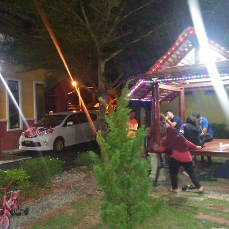 Chalet Kb Wakaf Kayu Kota Bharu Eksteriør bilde